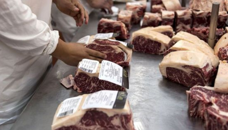 Suba de precios internacionales,  costos locales altos, competencia desleal: un año desafiante para la industria cárnica
