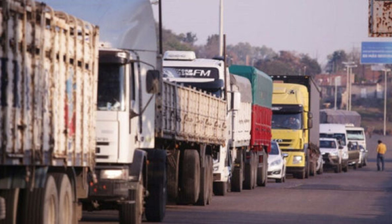 Fuerte impacto del conflicto camionero: “Más de 12 barcos se fueron a Brasil y el daño es irreparable, tienen actitudes patoteriles y las Cámaras no representan”, advirtió Gustavo Idígoras