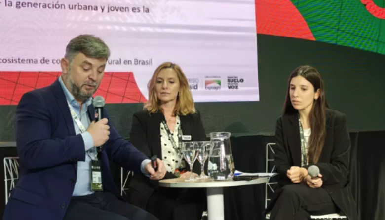 Brasil, el agro y la “presión por la verdad”. Cómo un grupo de mujeres rurales controla que se le enseñe bien a sus hijos y que a veces comunicar mal el campo puede llegar a la Justicia