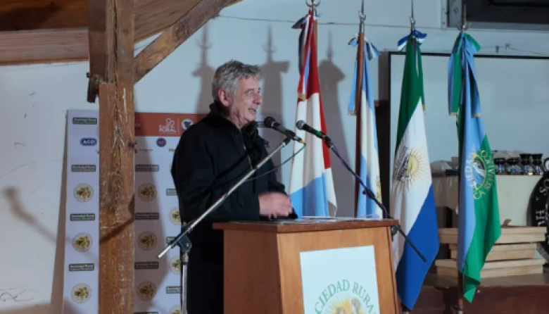 Pino tuvo una particular manera de preguntarse qué pasó con los 230 mil M U$$ que aportó el agro: “¿Qué corno hicieron con esa cantidad de plata?”