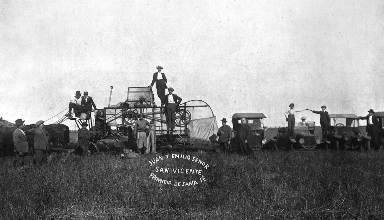 La historia de las cosechadoras que convirtió a San Vicente en la capital nacional de los fierros