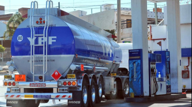 YPF anunció que bajará 4% los precios de la nafta y el gasoil desde el 1° de mayo