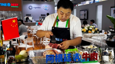 Influencers y medios chinos elogiaron la carne argentina en la CIIE 2025