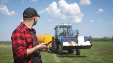 ¿Cómo atraer jóvenes al campo y conectar generaciones a través de la innovación?: “Hay que salir de la queja”