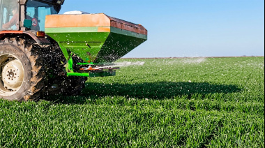 El precio de la urea cae 30% y se abre una puerta para la fertilización del trigo en agosto