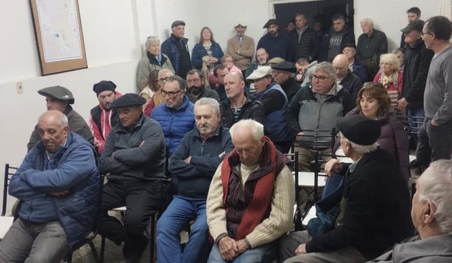 Productores rurales autoconvocados por el deplorable estado de los caminos rurales